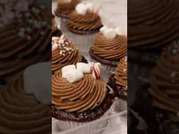 Fat Shamed at a Bakery by a CUSTOMER | "Kupcake Karen" Story #cupcakedecorating