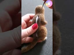 Just a little work in progress 🐿❤️                  #needlefelting #woolencraft #chipmunk #felting