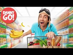 Grocery Store DASH! 🍌🛒🍕 Swipe & Scan Dance | Adventure Run | Danny Go! Songs for Kids