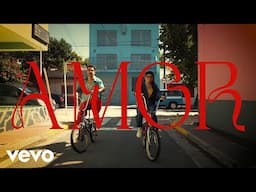 Miss Bolivia, Muerdo - Amor (Official Video)