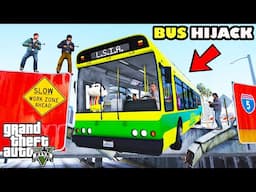 Franklin's New Bus Hijacked By Gangsters In GTA 5 | SHINCHAN and CHOP