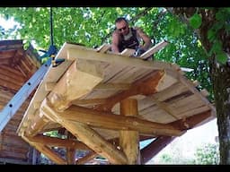 Logbuilding shelter and table