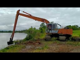 EXCAVATOR LONG ARM HITACHIO EX 450 CUCI TEBING SUNGAI