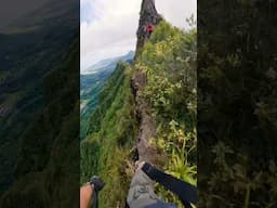 Extreme Hiking in Hawaii. Would you do it? #hungaroexplorer