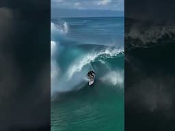 Anthony Walsh CRAZY Barrel at Pipeline