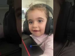 BELLA JOGANDO ROBLOX PELA PRIMEIRA VEZ