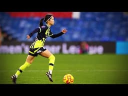 Yui Hasegawa - When Football Becomes Art