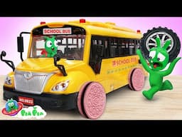 Pea Pea Brothers Fix Wheels On the Bus - Cartoon for Kids