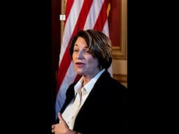 Amy Klobuchar Roasts Trump