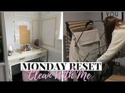 MONDAY MOTIVATION CLEAN WITH ME UK, ROMANTICIZING JANUARY & DRESSING ROOM MAKEOVER UPDATES 🧺🕯🪞