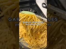 For my garlic lovers out there 🧄 #shorts #recipe #garlicpasta