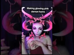 Making glowing pink horns