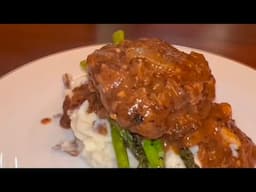 Salisbury Chop Steak with Mashed Potatoes and Gravy