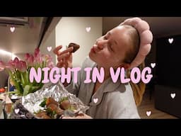 GIRLY NIGHT IN WITH ME♡ Q&A, CATCH UP, CHATTY SELF CARE EVENING | CHLOEWHITTHREAD