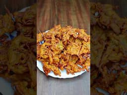 Onion Pakoda 🧅  Viral Indian Fry #arzinarecipes