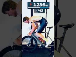 Full Gas Sprint On ZWIFT 😳