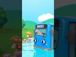 Oh No! Barry Bus Crash! #Gecko #Trucks #shorts