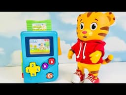 Daniel Tigers Neighbourhood Plays Fisher Price Laugh and Learn Lil’ Gamer