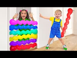 Kids Play with BALLOONS