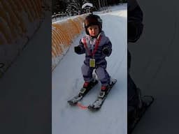 Skiing Baby - Dad Teaches 1 year old to ski