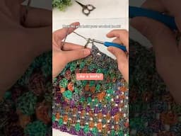 How do hold your crochet hook? #crocheting #crochetvideo #crochet #crochetdiy