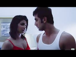 Priyanka Chopra and Ranbir Kapoor's HOT KISS Scene | Anjaana Anjaani Movie