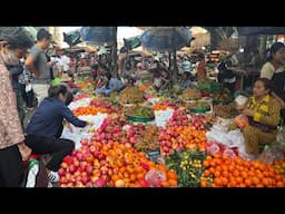 Crowd Visit Market & Buy Some Food For Chinese New Year 2025 - Bong Trabek Plaza Market Scene