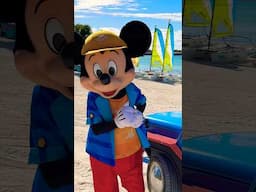 Meeting #mickeymouse and friends at Disney’s #castawaycay on #disneycruise #disney