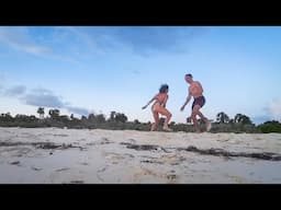 S3E8 Playing with Daniel on the beach, like children (Bahamas)