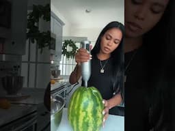 Watermelon juice 🍉💦 #watermelonjuice #fruitasmr #watermelon🍉 #healthiswealth #blackgirlhealing