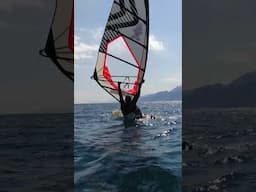 Windsurfer does Clew-first Water Start 🤩😉