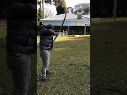 Shooting a New Primitive Flatbow by Víctor Petroni