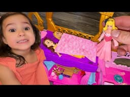 Polly Pocket POOL SLEEPOVER! Girls Day at the amusement park and a POOL PARTY!!