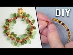 DIY Easy Beaded Christmas Wreath Tutorial | how to make a Christmas Beaded Holly Wreath