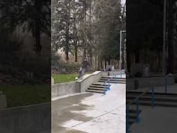 🛹💥 ¡Skater intenta un truco y el suelo lo recibe con los brazos abiertos! 😂