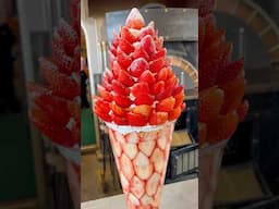 日本一大きい特大いちごパフェ The largest strawberry parfait 🍓🗼栃木グルメ いちごの里 カフェ アンジェフレーゼ