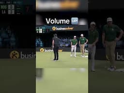 Justin Rose sinks the putt to show his appreciation for the countdown 😂