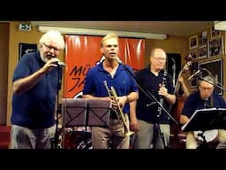 Swinging Feetwarmers Jazzband: Bourbon Street Parade