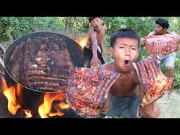 Survival in the rainforest - Cooking pork ribs roasted recipe, eating delicious!