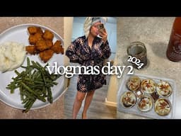 Vlogmas day 2- creatures of habit, skincare in my 30s and a web designer update!