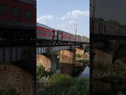 12721 DAKSHIN EXPRESS FLAT WHEEL Knocking Sound LHB #shorts #indianrailways #railway #LHB #hyderabad