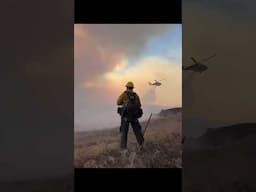 Helicopter Water Bombing Intense Wildfire! #HelicopterRescue #FirefightingAction #lafires