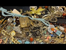 Struck Gold !! Vintage Jewelry Bag Unbagging !