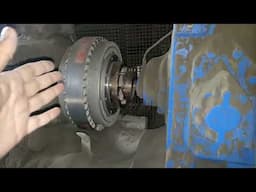 Industrial motor running conditions. Dirty dusty motor full of material. Transmission gearbox vs cou