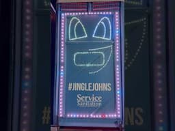 Jingle John's in Whiting Indiana! 🎄🕺🏼❤️🎤 #paradelights #jinglejohns #christmas #lightshow