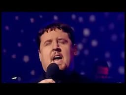 Peter Kay sings Van Helen’s JUMP! (2005)