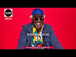 Alpha Blondy au micro de Kombini juin 2022