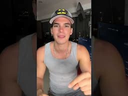 Brandon Castañeda cuenta como seguidor sordomudo lo acos0 en su departamento