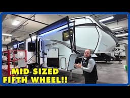 Rear Living Fifth Wheel under 35' & 10,000lbs! 2025 Grand Design Reflection 303RLS