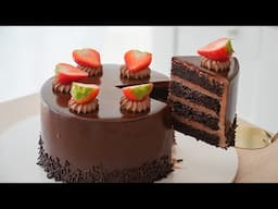 Chocolate Cake With Chocolate Ganache Glaze